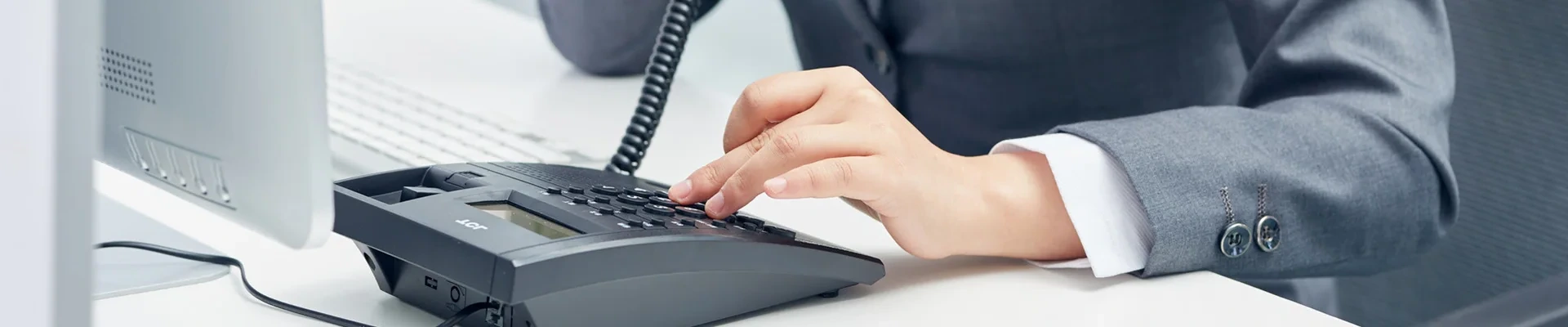 हामीलाई सम्पर्क गर्नुहोस्